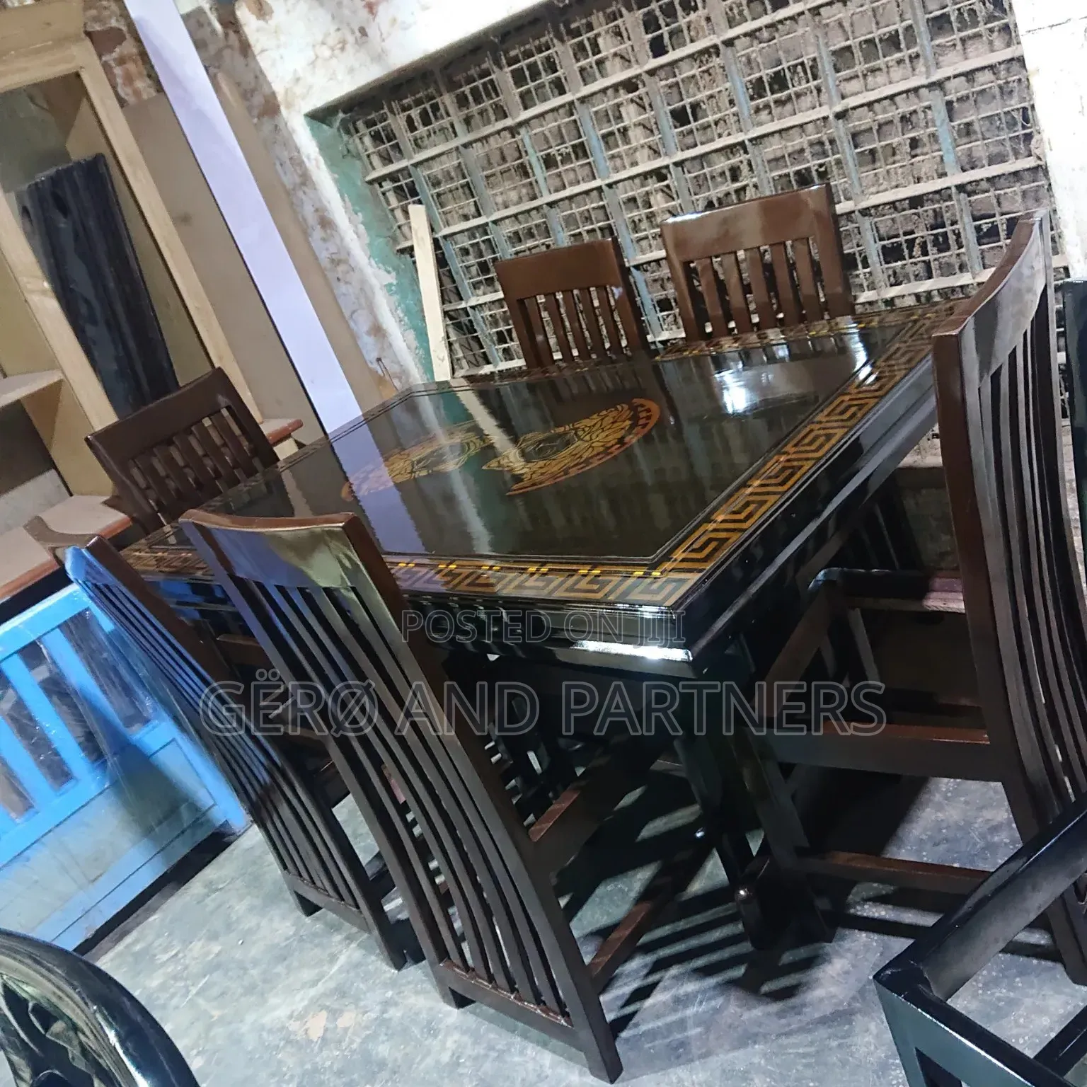 Six Seater Dining Table Ready to Carry
