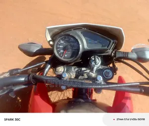 Honda XL 125 2012 Red
