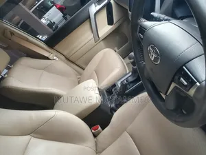 Toyota Land Cruiser Prado 2018 White