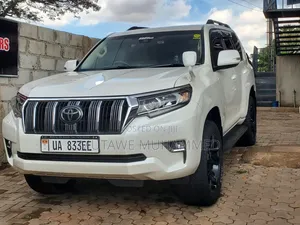 Toyota Land Cruiser Prado 2018 White