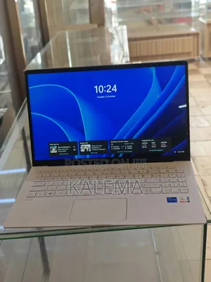 New Laptop LG Gram 15.6 16GB Intel Core i5 SSD 256GB