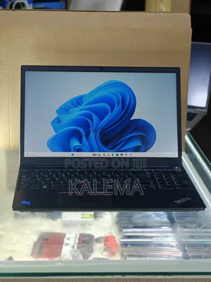 New Laptop Lenovo ThinkPad E15 8GB Intel Core i5 SSD 512GB