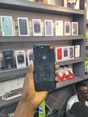 Apple iPhone 8 Plus 64 GB Black