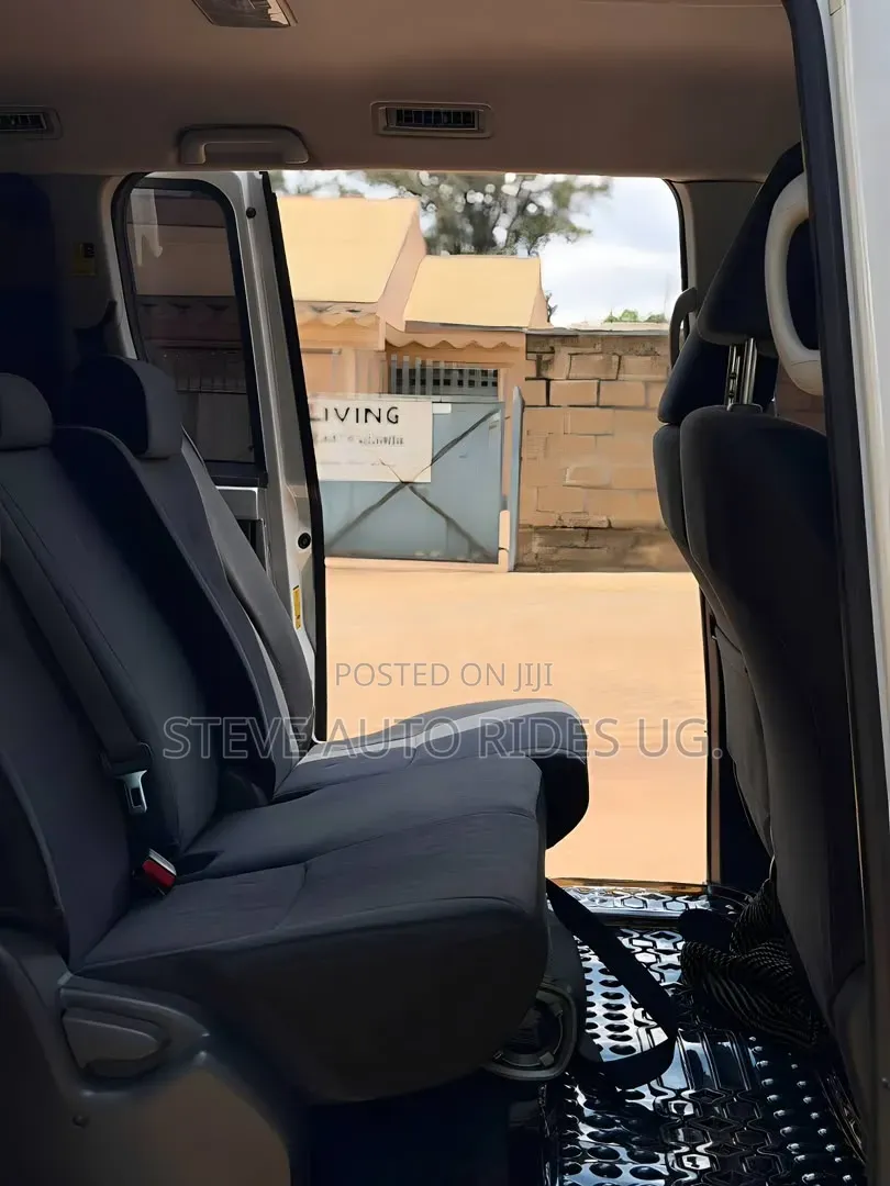 Toyota Noah 2013 White