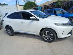 Toyota Harrier 2.0 2018
