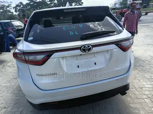 Toyota Harrier 2.0 2018