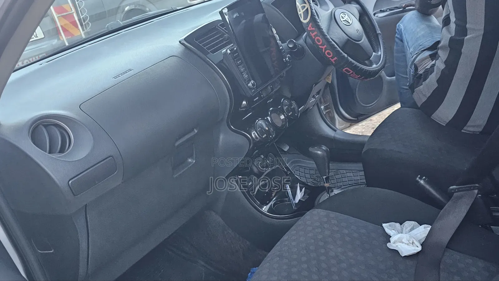 Toyota IST 2010 Silver