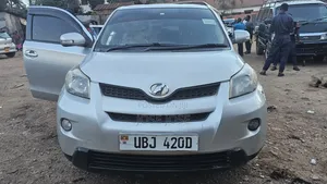 Toyota IST 2010 Silver
