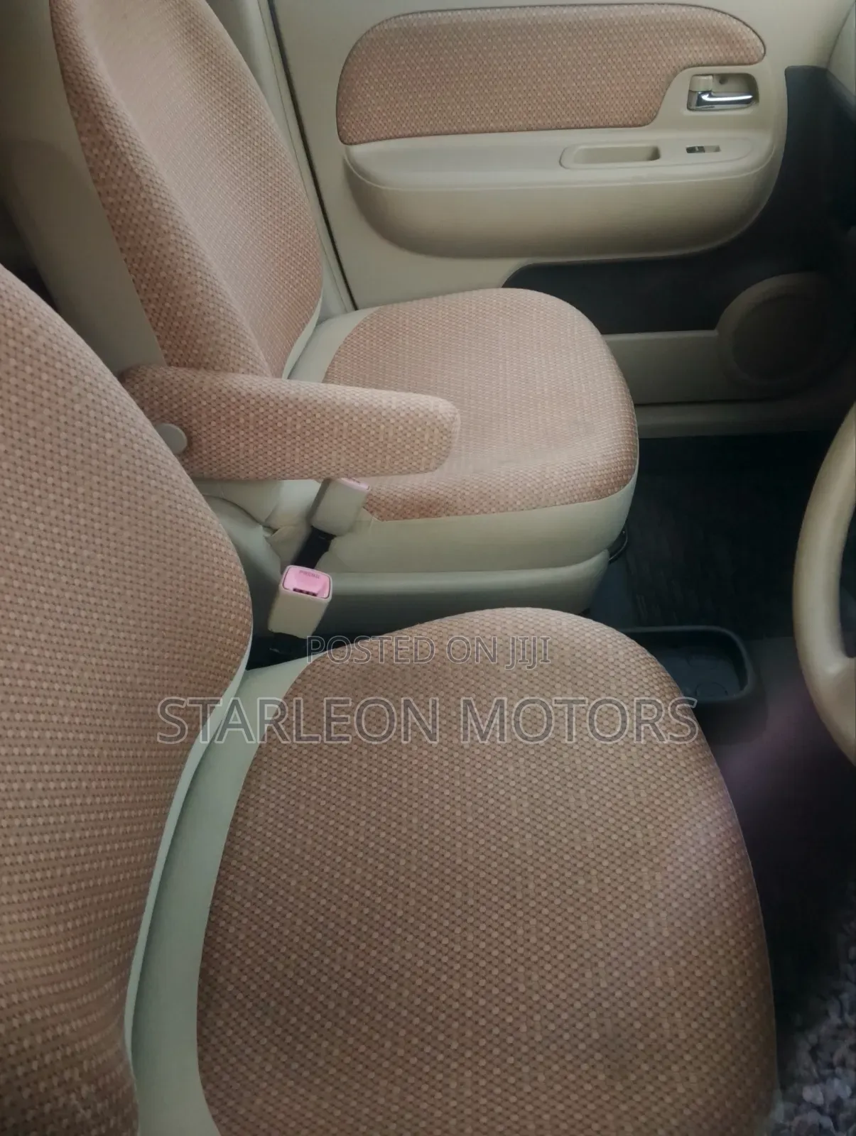 Toyota Sienta 1.5 AWD 2012 Green