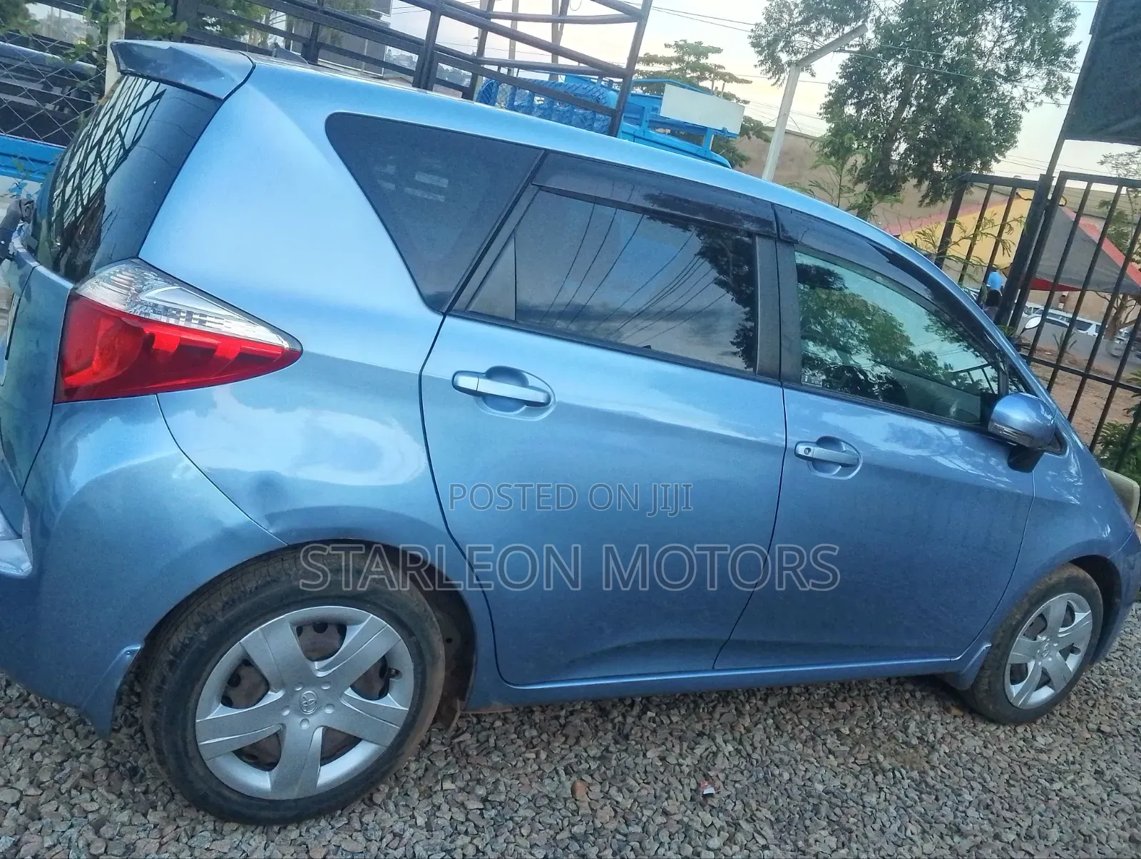 Toyota Ractis 1.5 AWD 2013 Blue