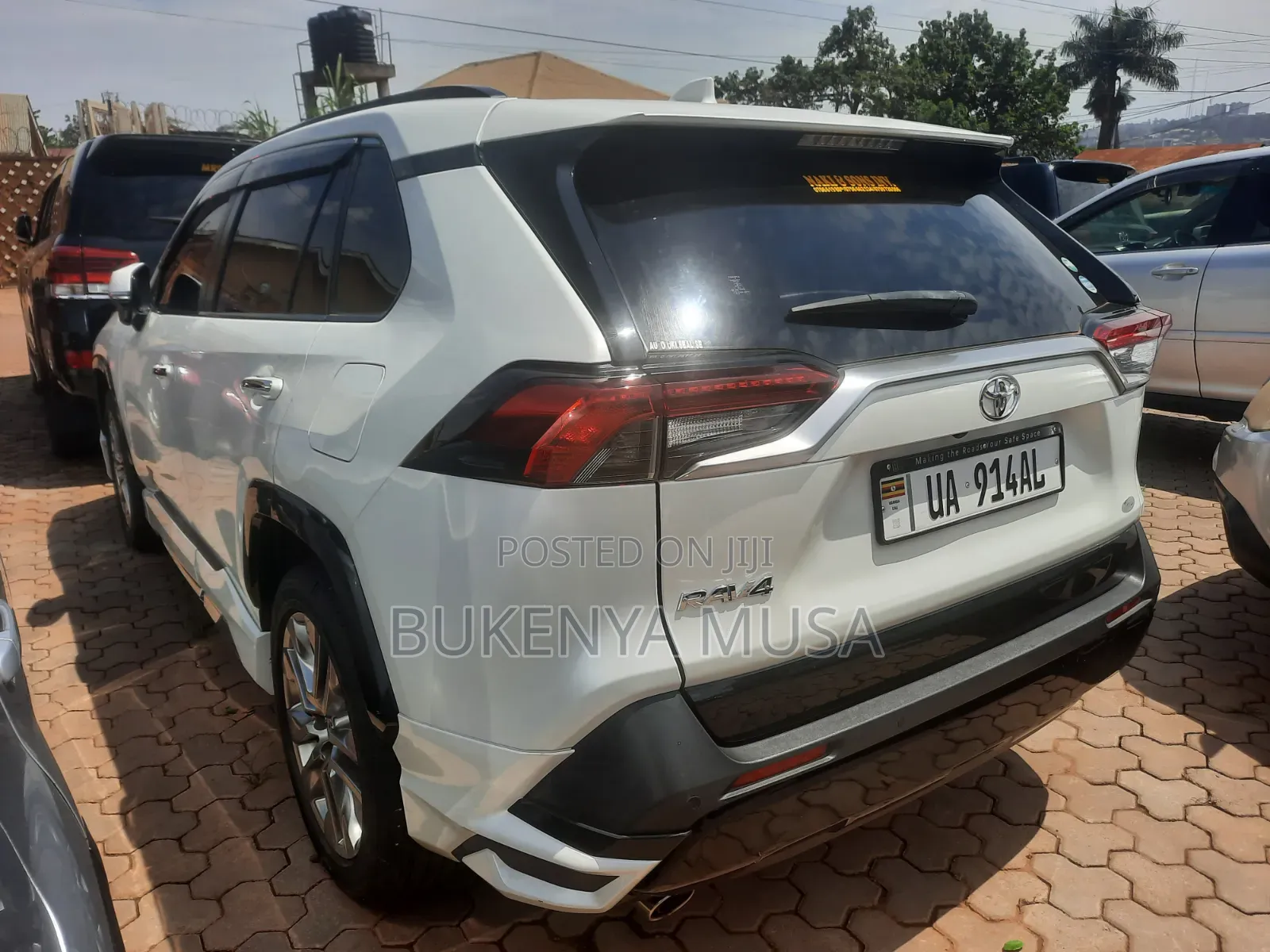 Toyota RAV4 2022 Silver