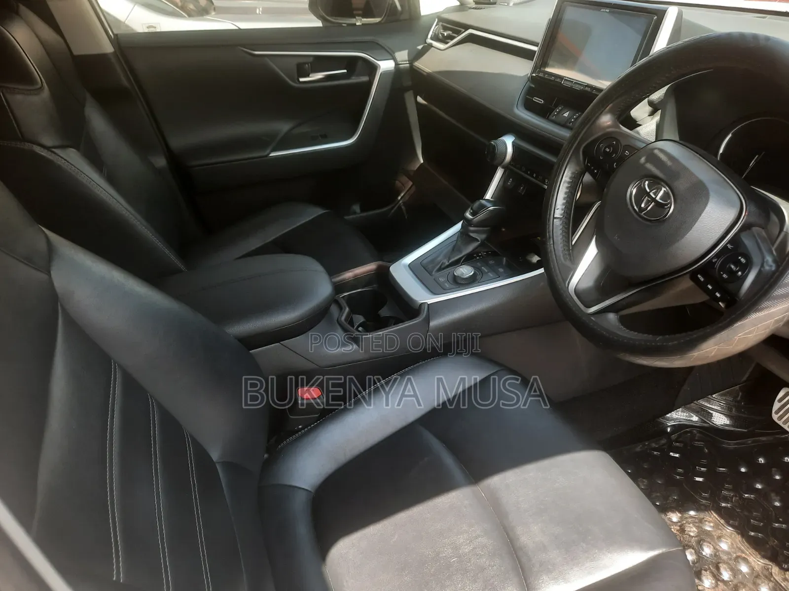 Toyota RAV4 2022 Silver