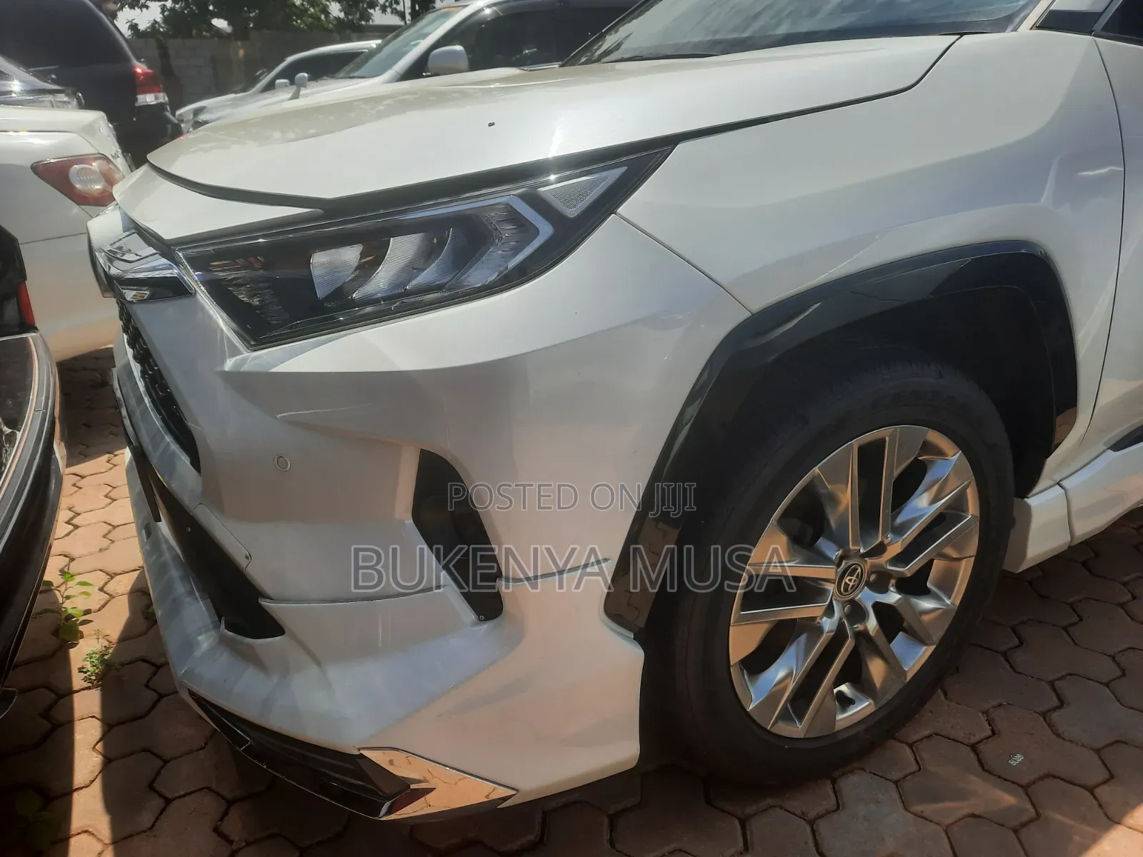 Toyota RAV4 2022 Silver