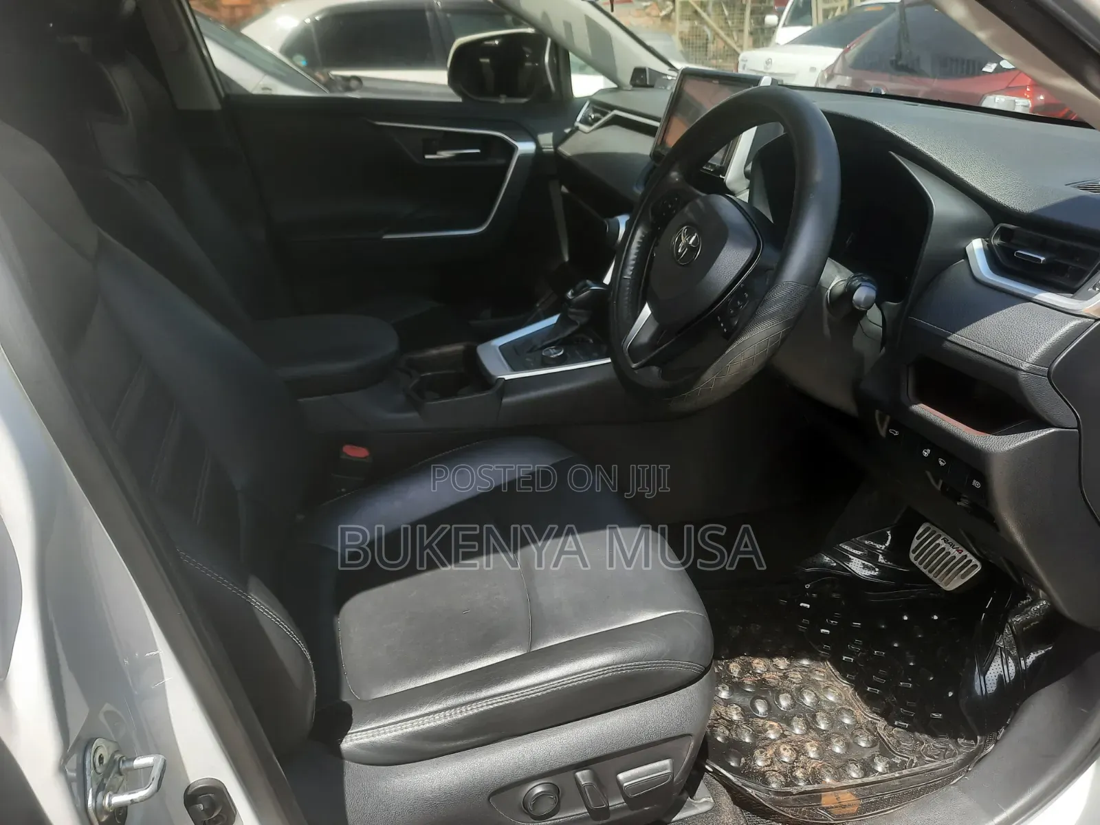 Toyota RAV4 2022 Silver