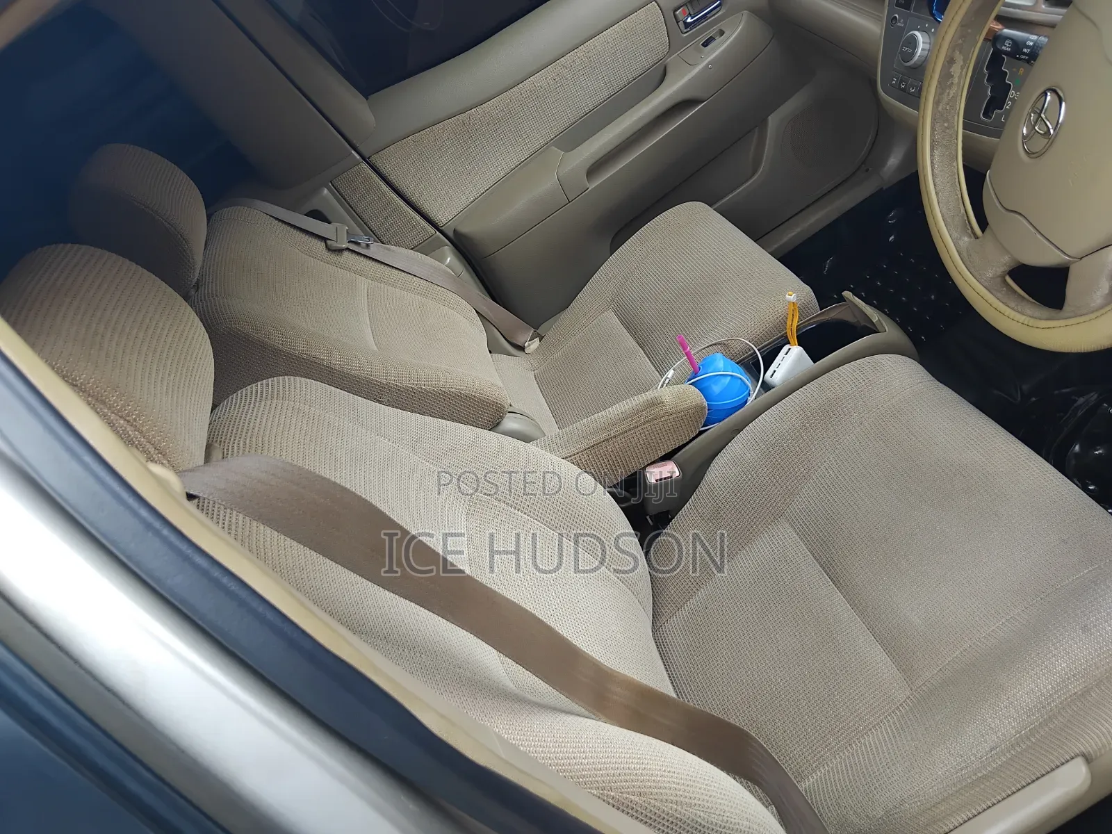 Toyota Raum 2006