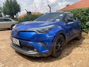 Toyota C-HR 2020 Blue