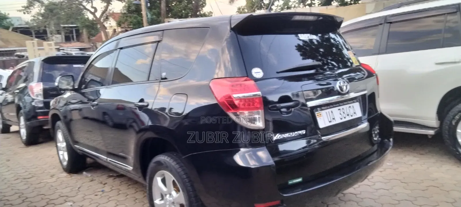 Toyota Vanguard 2011 Black
