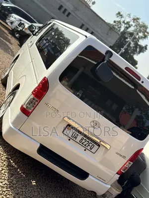 Toyota HiAce 2012 White