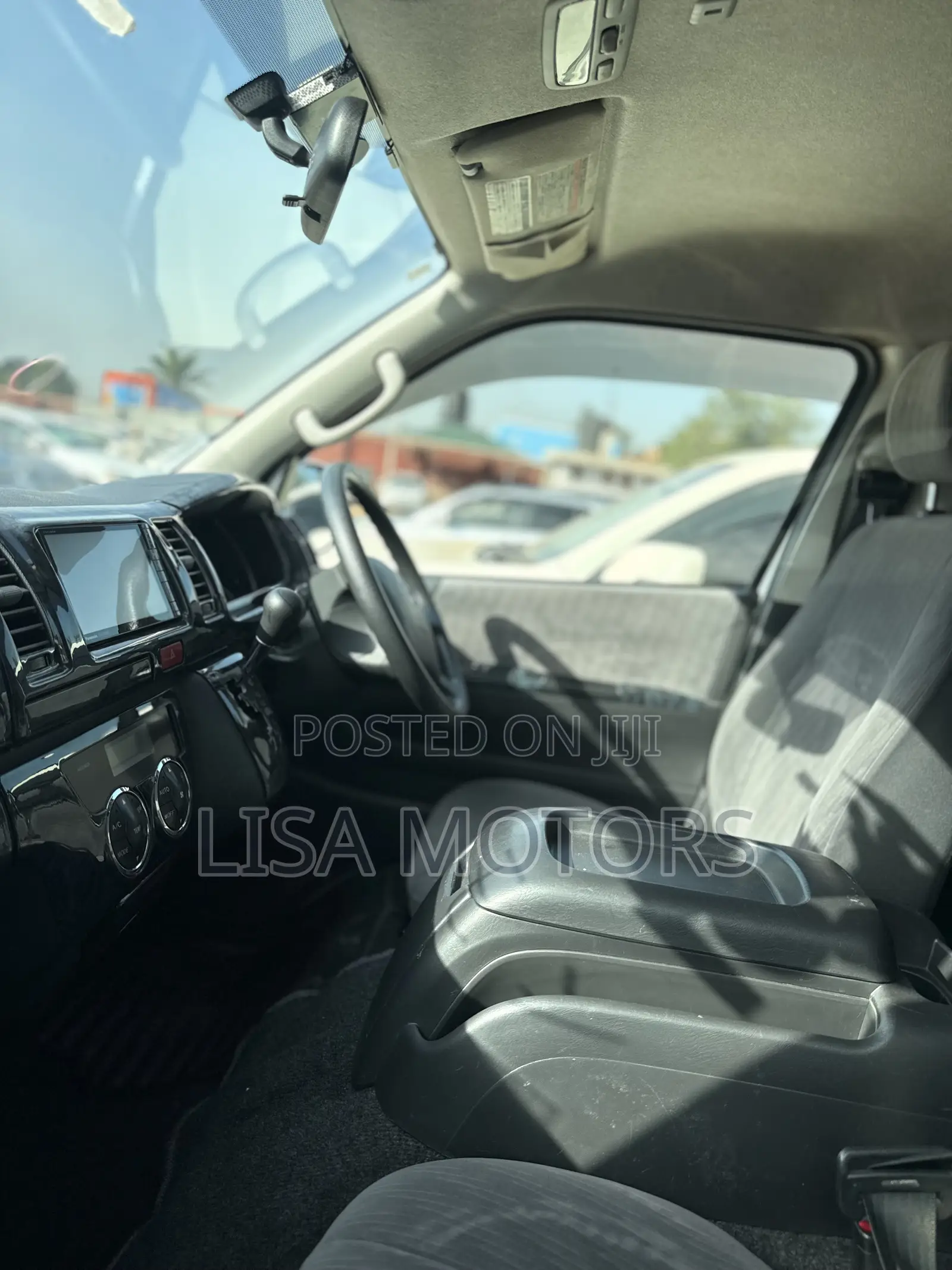 Toyota HiAce 2012 White