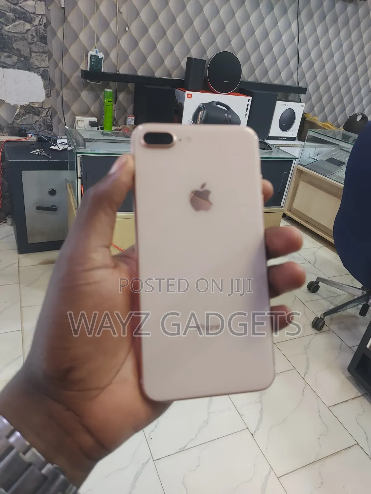 Apple iPhone 8 Plus 64 GB White