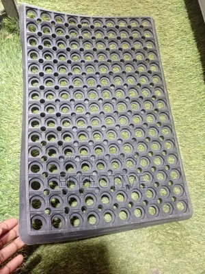 Anti-Slip Hollow Rubber Ring Mat.