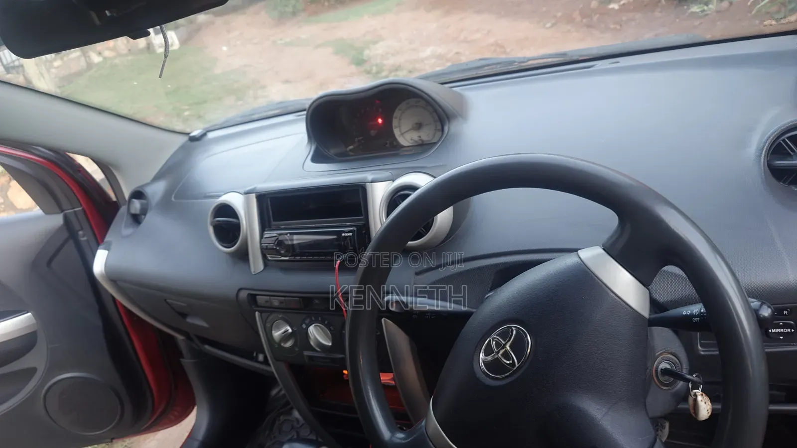 Toyota IST 2002 Maroon