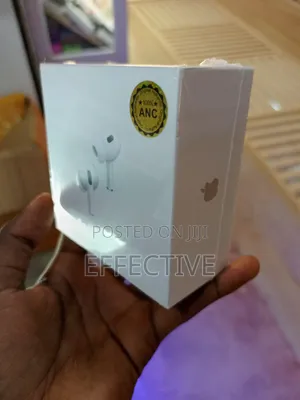 Apple AirPods Pro.
