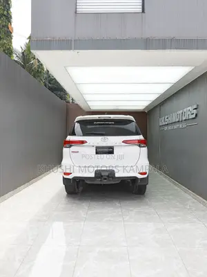 Toyota Fortuner 2020 Brown