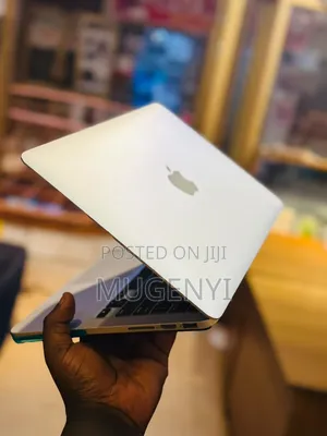 Laptop Apple MacBook Pro 2015 8GB Intel Core i5 SSD 128GB