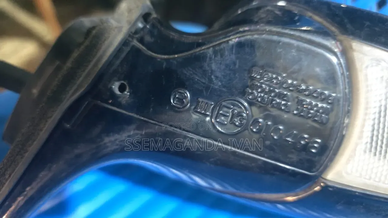 Toyota Crown GRS180 Original Side Mirror