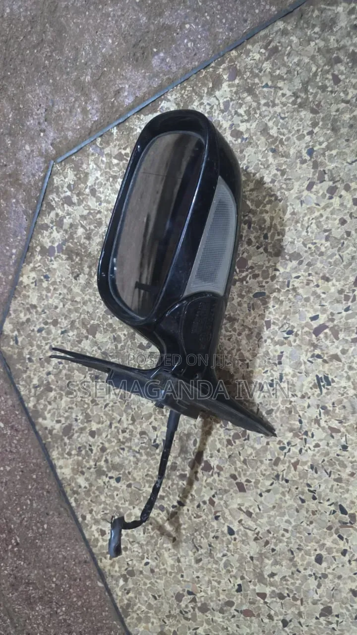 Toyota Crown GRS180 Original Side Mirror