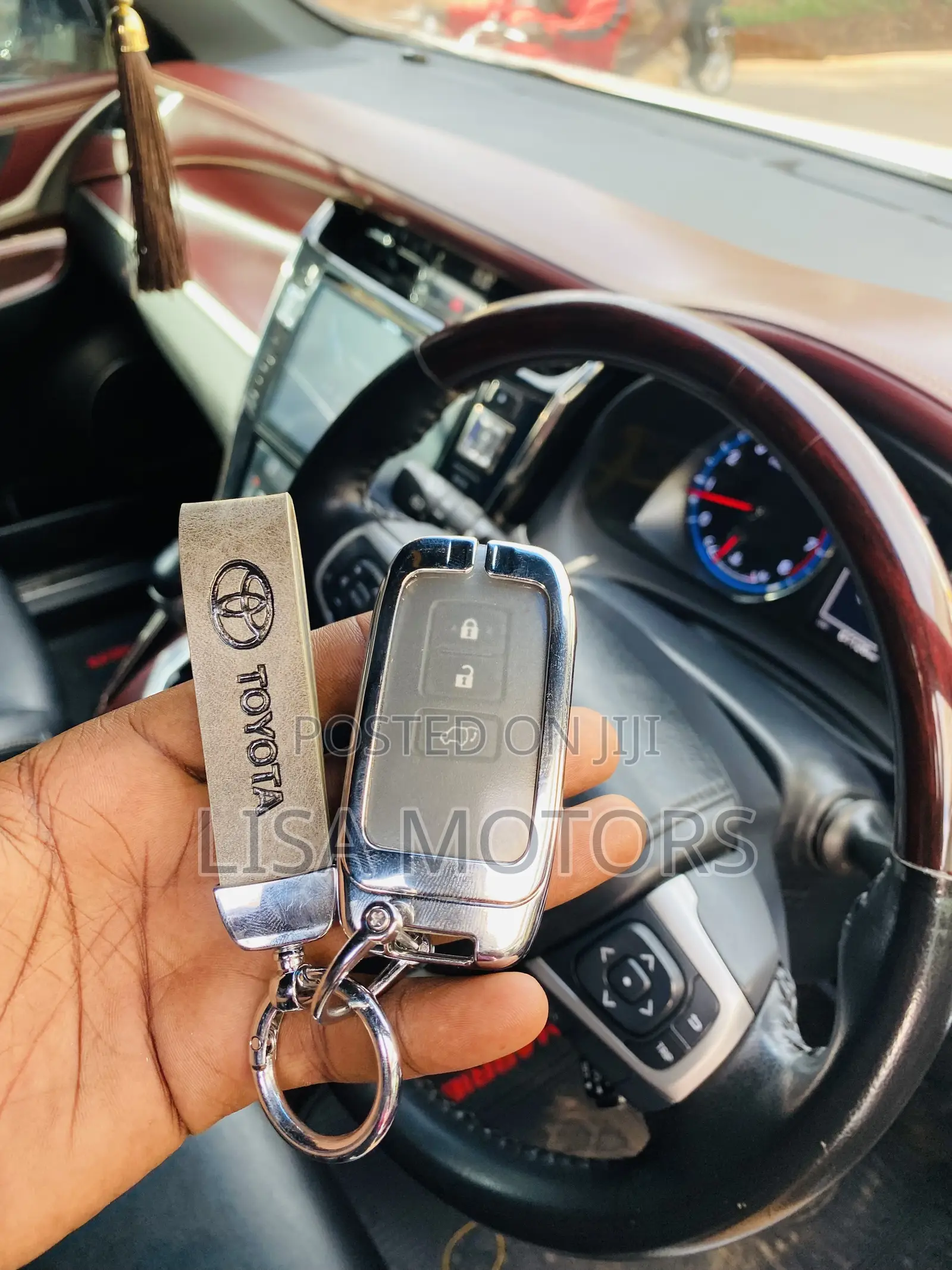 Toyota Hairrer Smart Cover