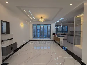 5bdrm Duplex in Kyanja, Central Division for sale