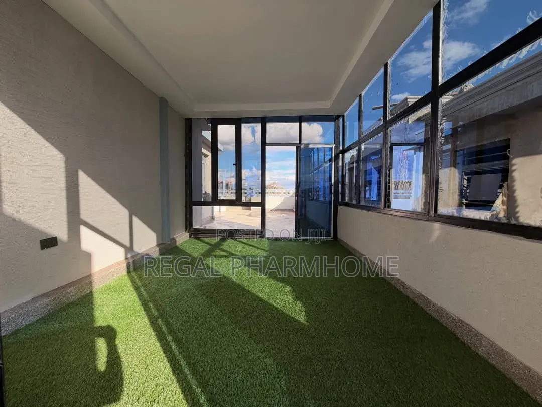 5bdrm Duplex in Kyanja, Central Division for sale