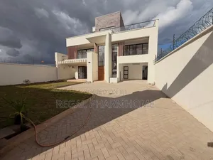 4bdrm Duplex in Kyanja, Central Division for sale
