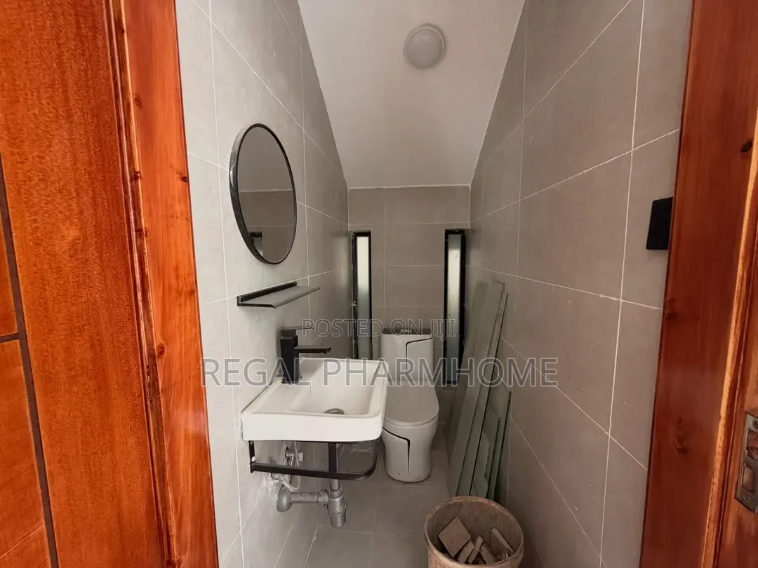 4bdrm Duplex in Kyanja, Central Division for sale