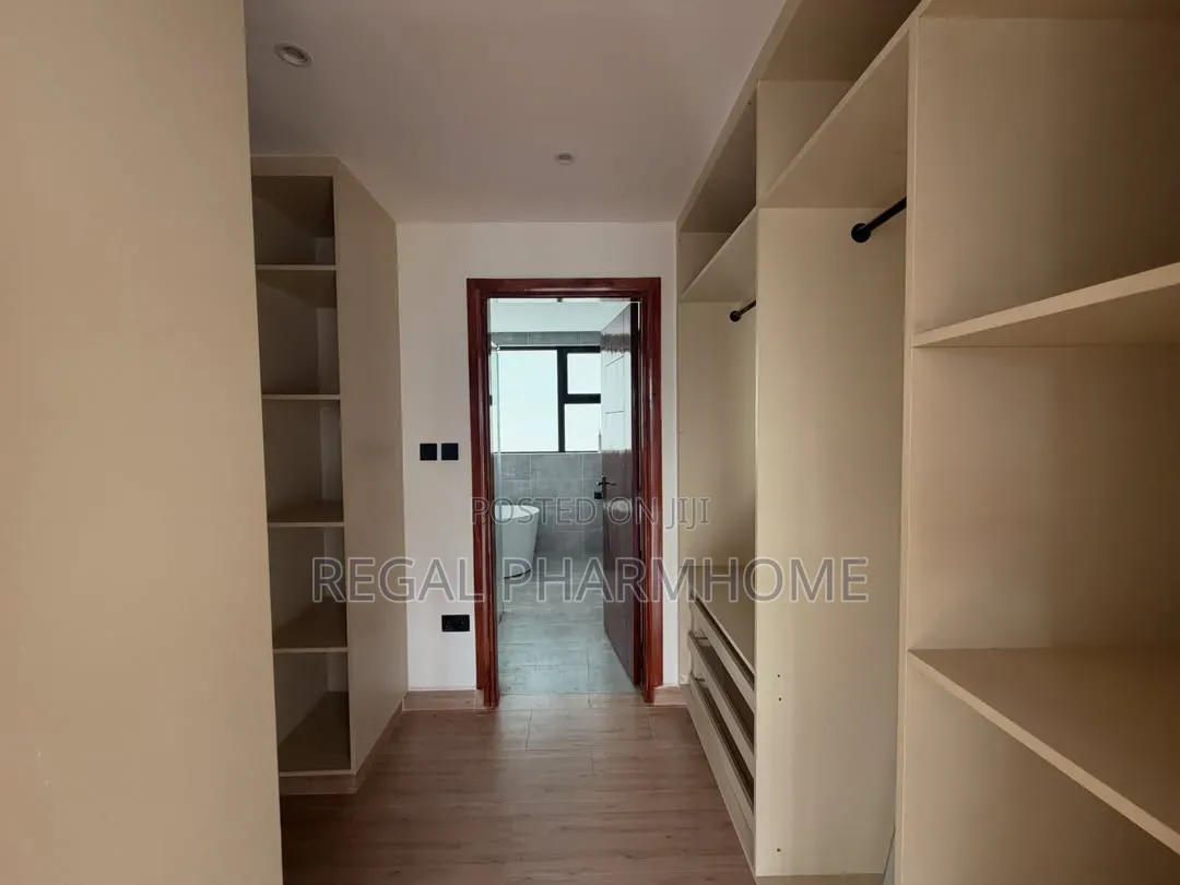 4bdrm Duplex in Kyanja, Central Division for sale