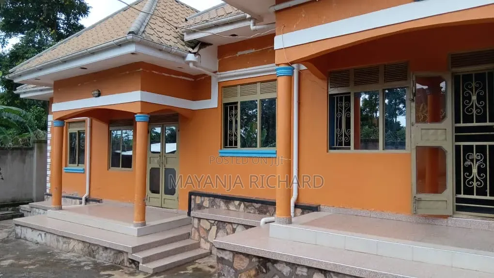 Furnished 3bdrm Apartment in Dandira, Mukono TC for sale