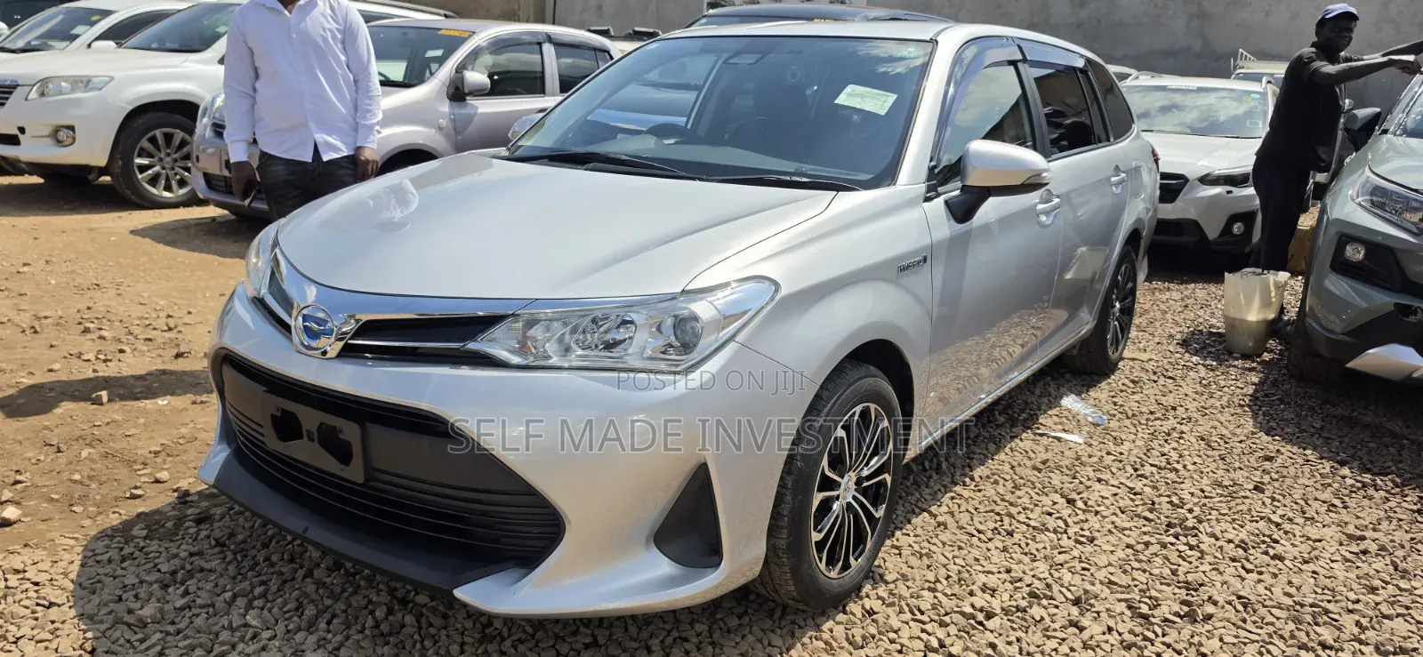 Toyota Corolla Fielder 2018 Silver