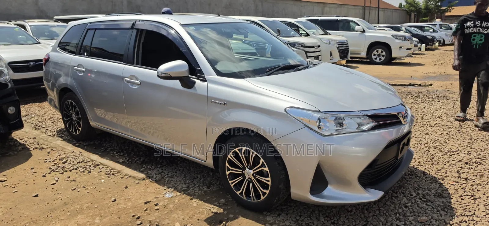Toyota Corolla Fielder 2018 Silver