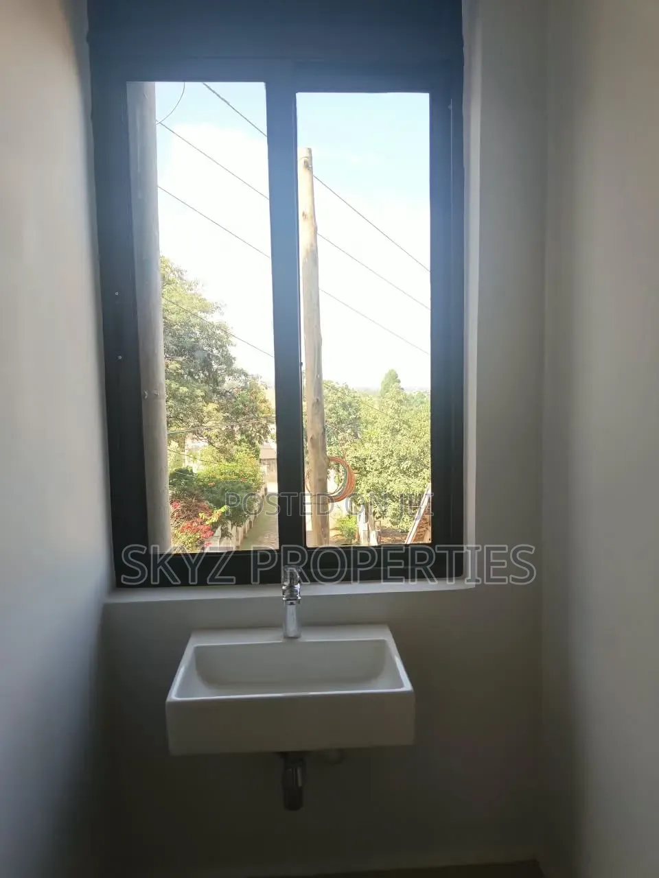 3bdrm Apartment in Bugolobi, Central Division for rent