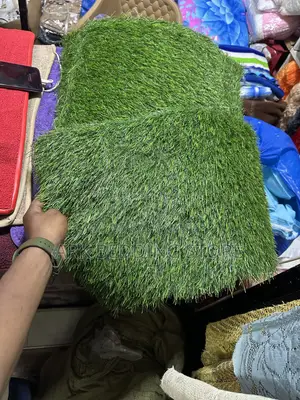 Green Grass-Like Door Mat