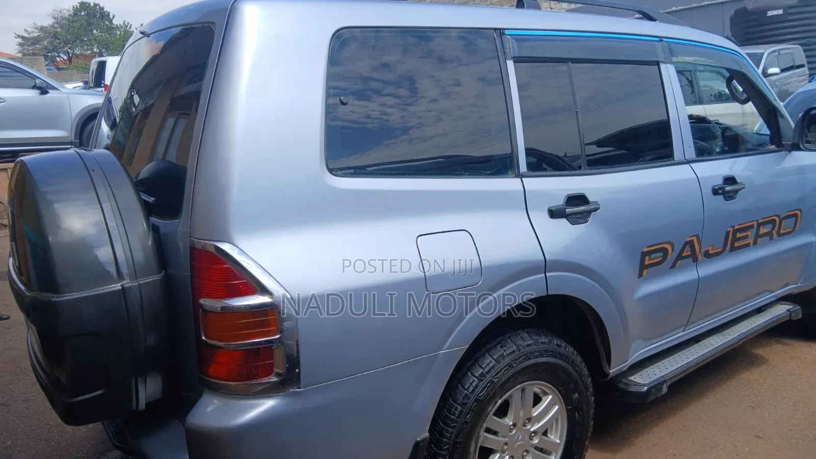 Mitsubishi Pajero 2004