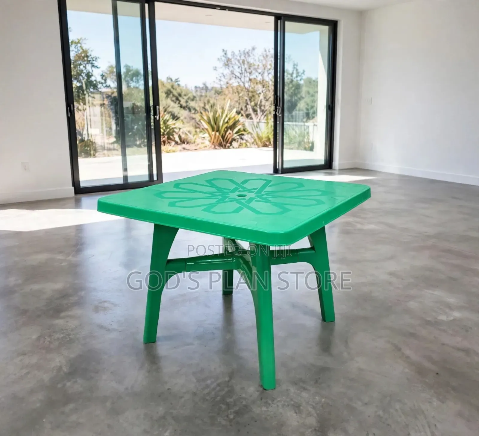 4 Standz Plastic Table Plastic Table