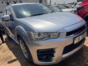 Mitsubishi Outlander 2012 Silver