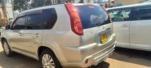 Nissan X-Trail 2010 Gold