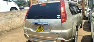 Nissan X-Trail 2010 Gold
