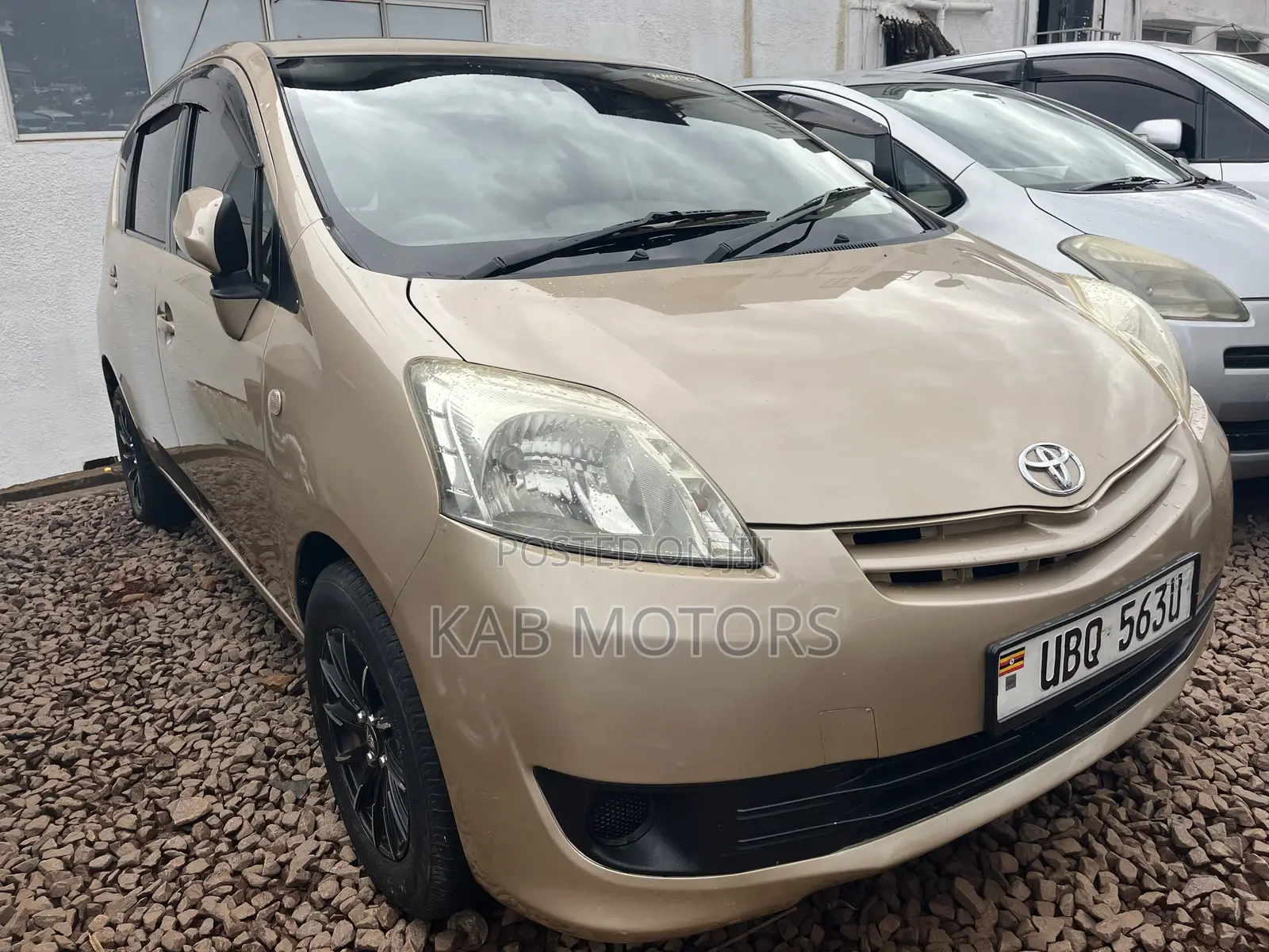 Toyota Passo Sette 1.5 AWD 2010 Gold