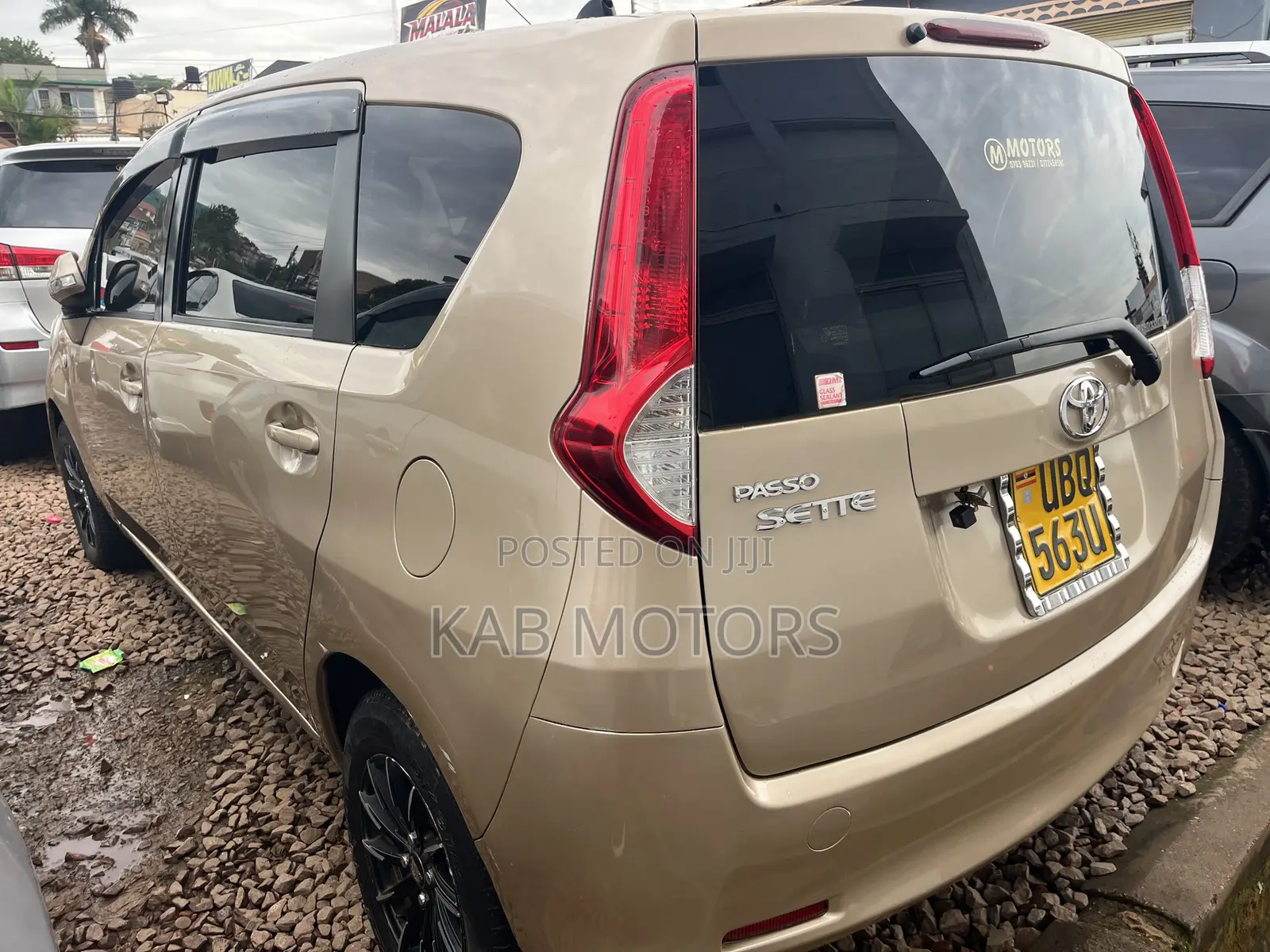 Toyota Passo Sette 1.5 AWD 2010 Gold