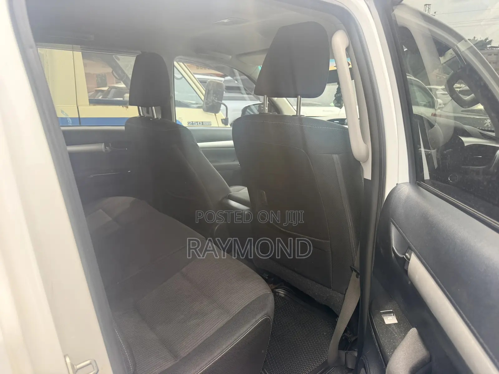 Toyota Hilux Revo Double Cab Deisel 2.8 AWD 2017 White
